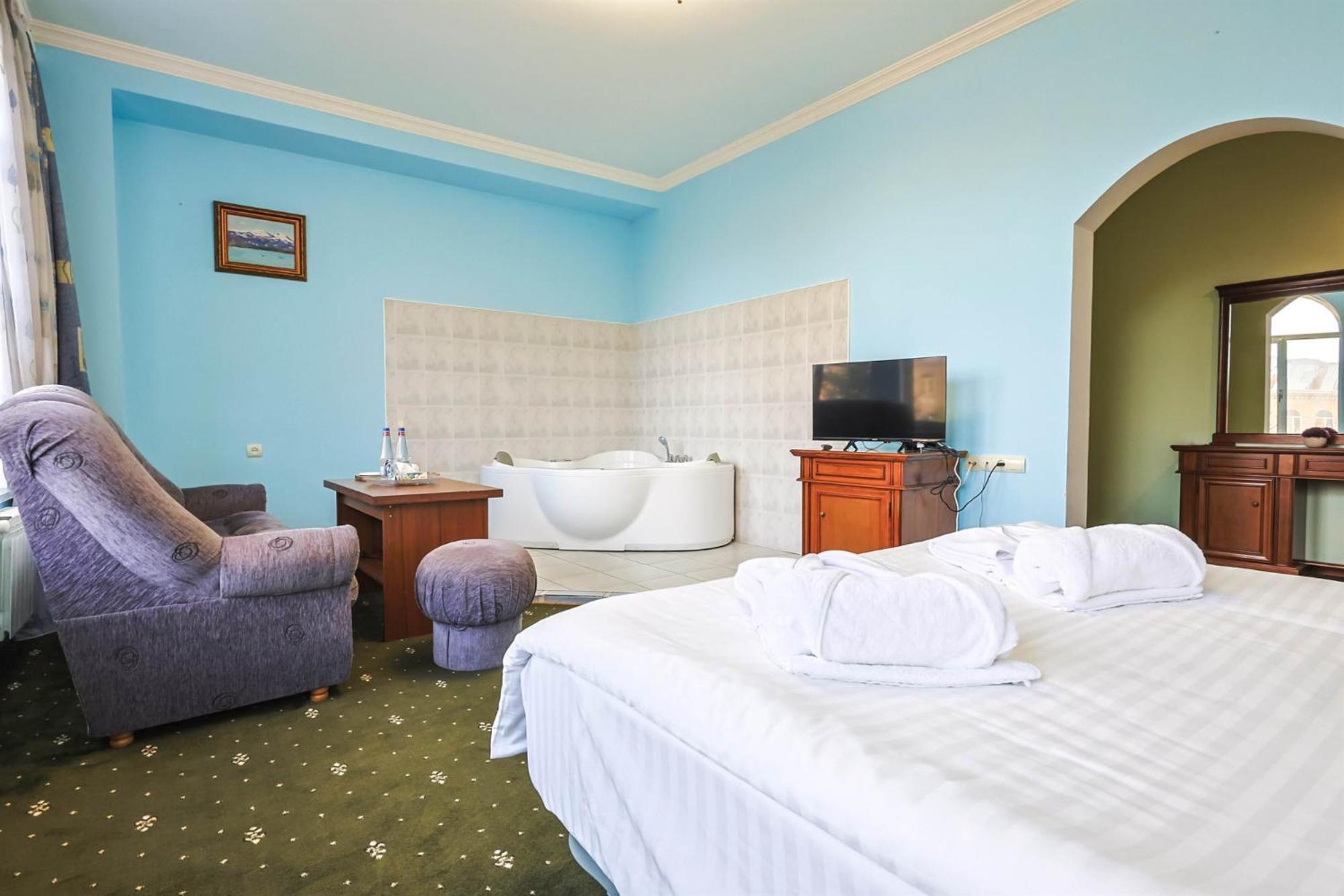 Lalaner Hotel Sisian Bagian luar foto