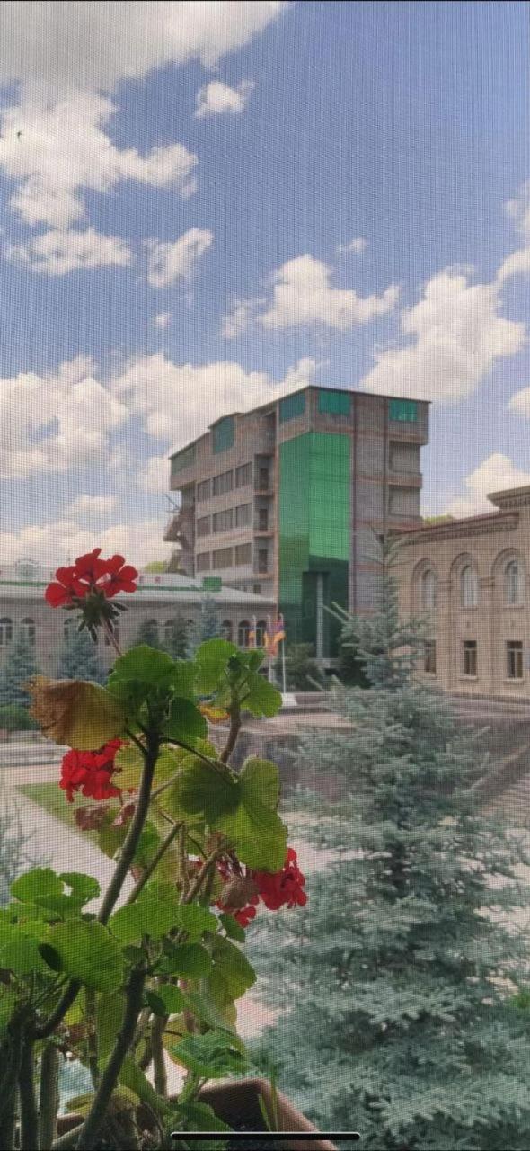 Lalaner Hotel Sisian Bagian luar foto